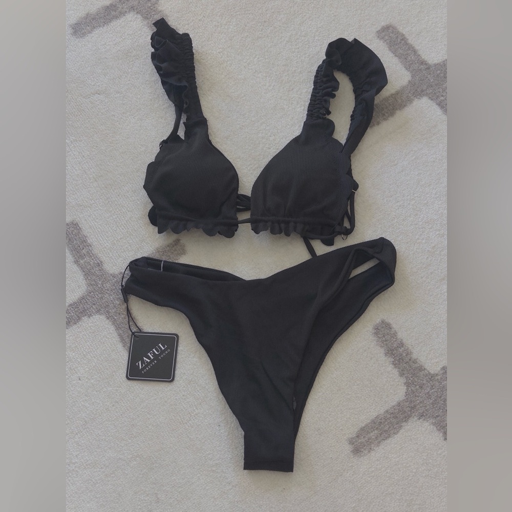 Zaful Black Ruffled Bikini Set Size M